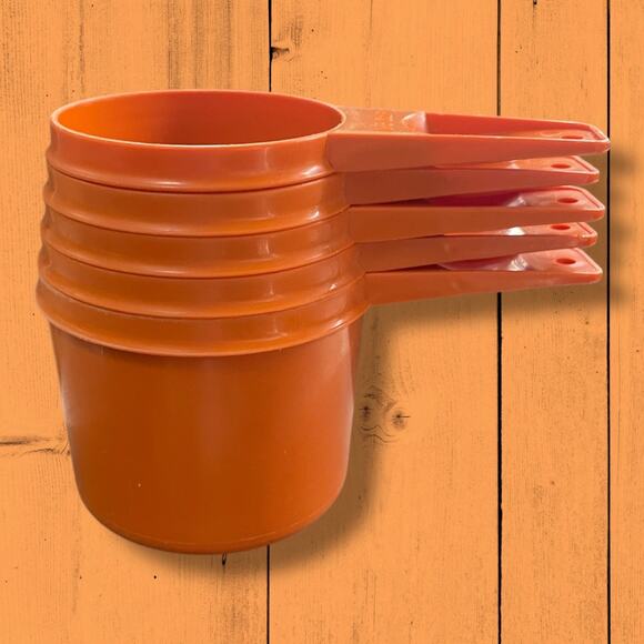 Vintage Tupperware Measuring Cups 1C 1/2 2/3 3/4 Orange Nesting Stackable Set x5 - Picture 1 of 11
